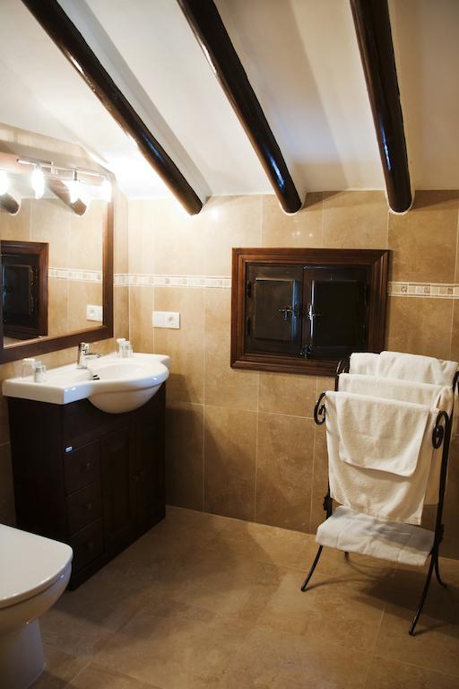 Cortijo La Haza Bed and Breakfast Iznájar Δωμάτιο φωτογραφία