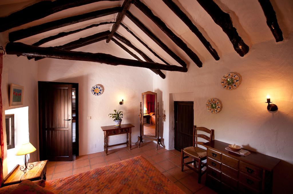 Cortijo La Haza Bed and Breakfast Iznájar Δωμάτιο φωτογραφία